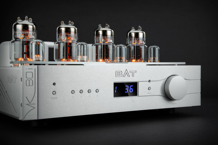 BAT_VK_80i_Integrated_Amplifier_Silver_Detail.jpg